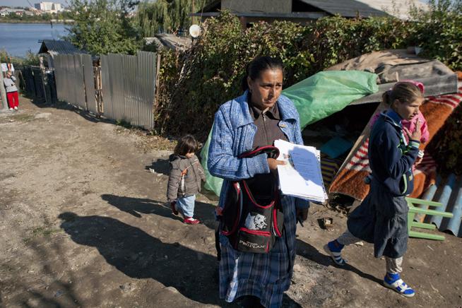 Caravana ocupării forţei de muncă în comunităţile de romi 