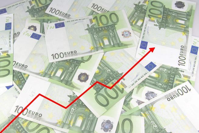 Economia României a crescut anul trecut cu 0,7% faţă de anul 2011