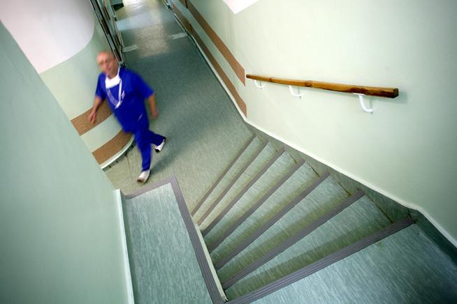 Pacienţii din 54 de spitale nu vor mai fi obligaţi să îşi cumpere medicamentele necesare