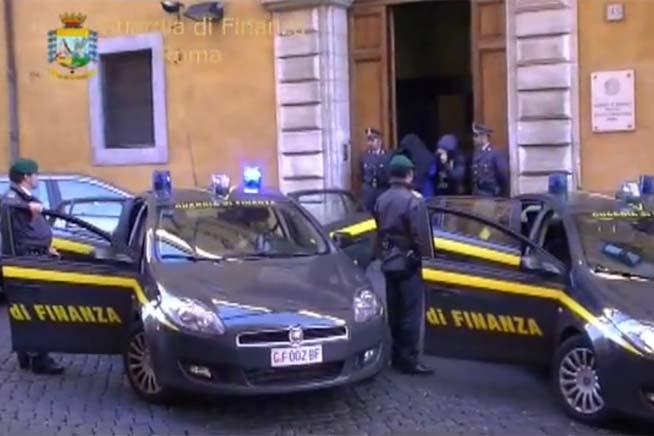 Un preot italian arestat pentru deturnarea a 600 milioane de euro