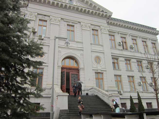Rectorul Universităţii din Craiova este acuzat că a distrus o facultate pentru un capriciu 