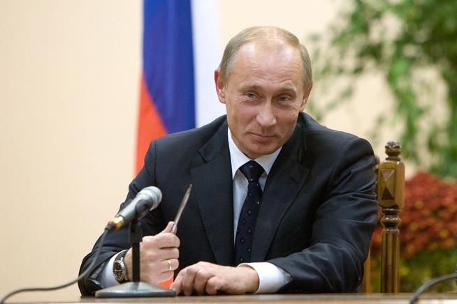 Putin a câştigat în 2012 mai puţin decât purtătorul lui de cuvânt!