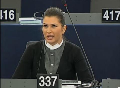 Să râdem cu/de EBA. Cacofonia, regina discriminării la Strasbourg (VIDEO)