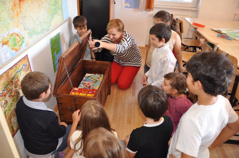 Educaţie de elită la Şcoala Germană Hermann Oberth. Evoluţia fiecărui copil este atent monitorizată de echipa de pedagogi iar comunicarea cu părinţii face parte din activitatea curentă a şcolii