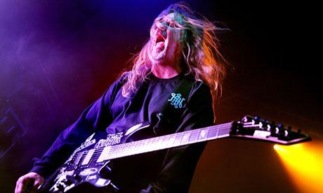 Jeff Hanneman, unul din fondatorii trupei Slayer, a murit din cauza unei insuficienţe hepatice. 