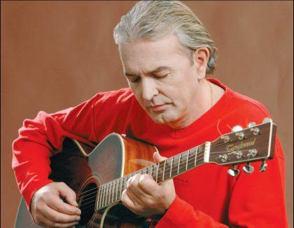 Ducu Bertzi: ,,Muzica folk va exista întotdeauna. Mereu va fi nevoie de un om şi o chitară...” 