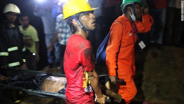 O nouă TRAGEDIE în Bangladesh: 8 oameni au murit într-un incendiu la o fabrică de textile