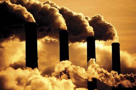 Pământul a atins o valoare istorică a CO2-ului din atmosferă. Agenţiile de monitorizare vorbesc despre riscuri potenţial catastrofale