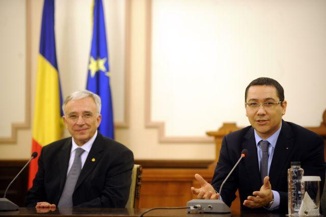 Mugur Isărescu şi Victor Ponta, pe primele locuri în topul încrederii românilor
