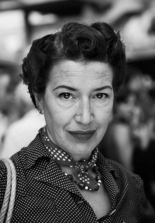 "Lumea este plină de frumuseţe, dar numai pentru cei care au ochi să o vadă!" 18453273