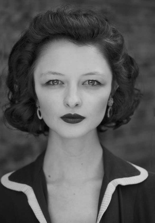 "Lumea este plină de frumuseţe, dar numai pentru cei care au ochi să o vadă!" 18453275