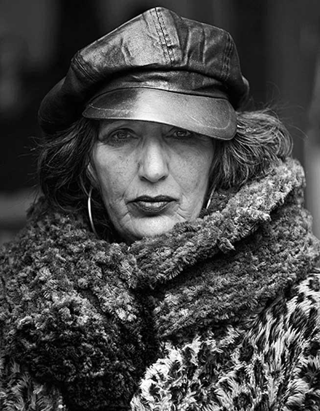 "Lumea este plină de frumuseţe, dar numai pentru cei care au ochi să o vadă!" 18453281