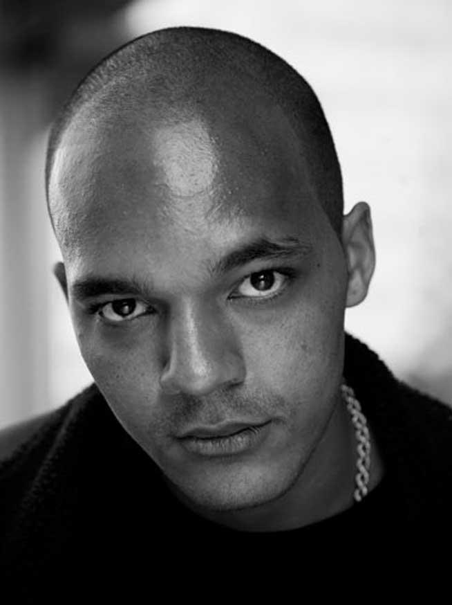 "Lumea este plină de frumuseţe, dar numai pentru cei care au ochi să o vadă!" 18453283