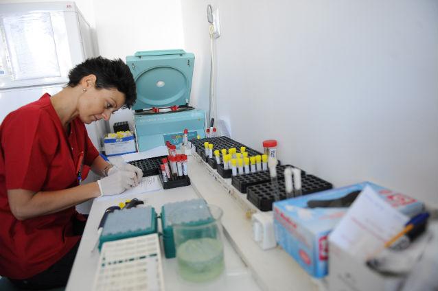 S-au confirmat prima oară cazuri de rezistenţă a virusului gripei aviare H7N9 la Tamiflu