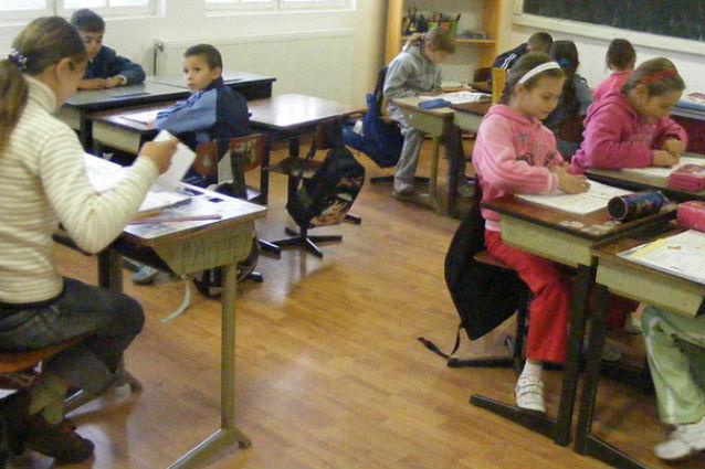 Învăţământul obligatoriu de la 5 ani ar putea intra în vigoare din 2015 