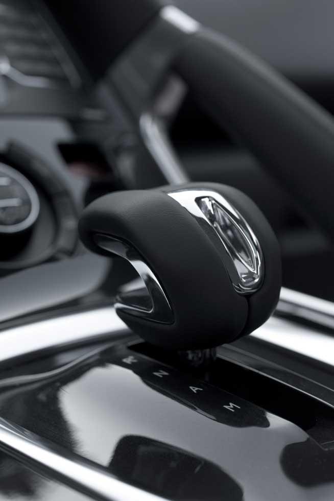 3008 Hybrid4, maşina-cameleon 18453658