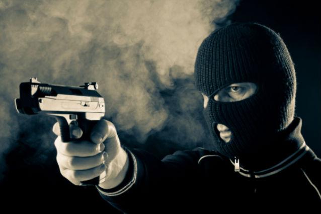 Jaf armat la o sucursală Volksbank din Slobozia. Hoţul a furat 1.000 de lei