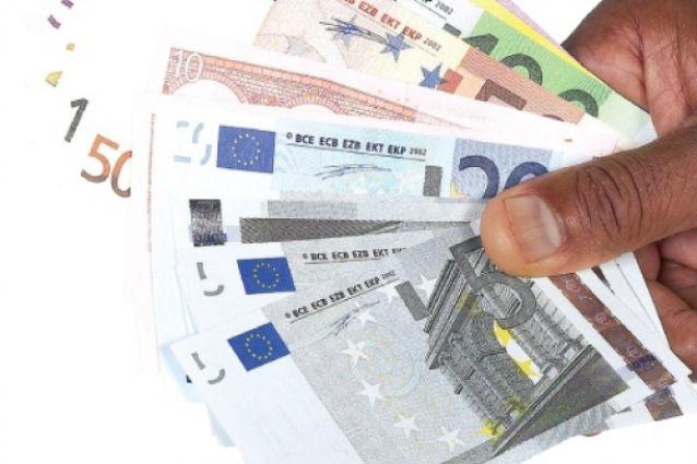 Plăţi compensatorii de sute de mii de euro chiar şi după încheierea mandatului!