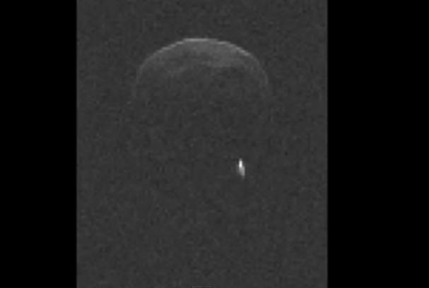 Asteroid GIGANT, aproape de TERRA. Fenomenul, transmis LIVE de NASA, nu se va mai repeta în următorii 200 de ani (VIDEO)