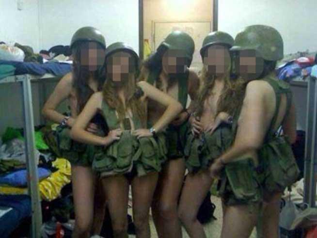 Armata israeliană e frumoasă, când n-are haine pe ea!