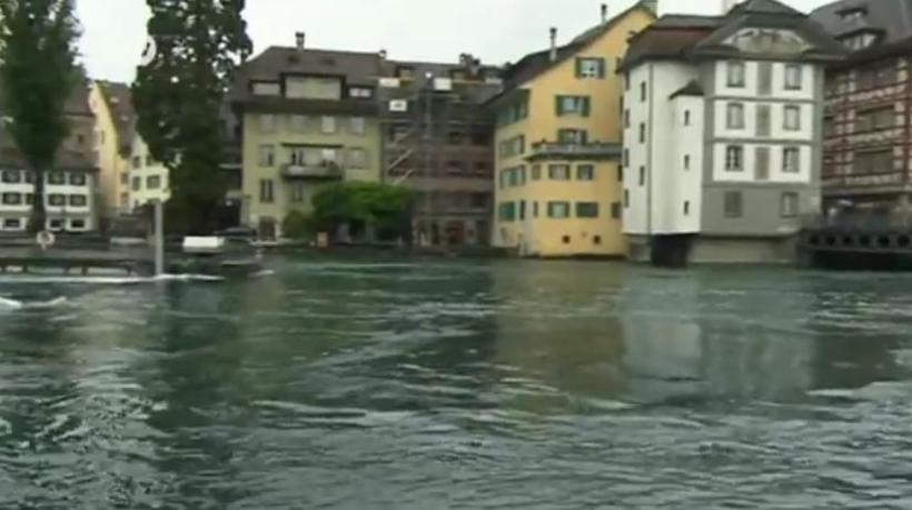 Inundaţii în Germania. Două persoane au fost date dispărute, traficul feroviar cu Austria a fost întrerupt (VIDEO)