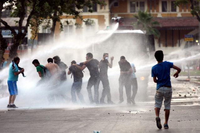 SUA, preocupată de &quot;forţa excesivă&quot; arătată de poliţiştii turci în timpul protestelor