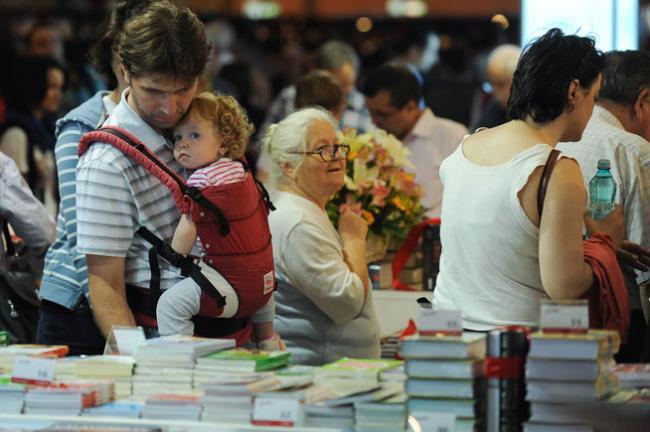 La Bookfest, s-au vândut 250.000 de cărţi 