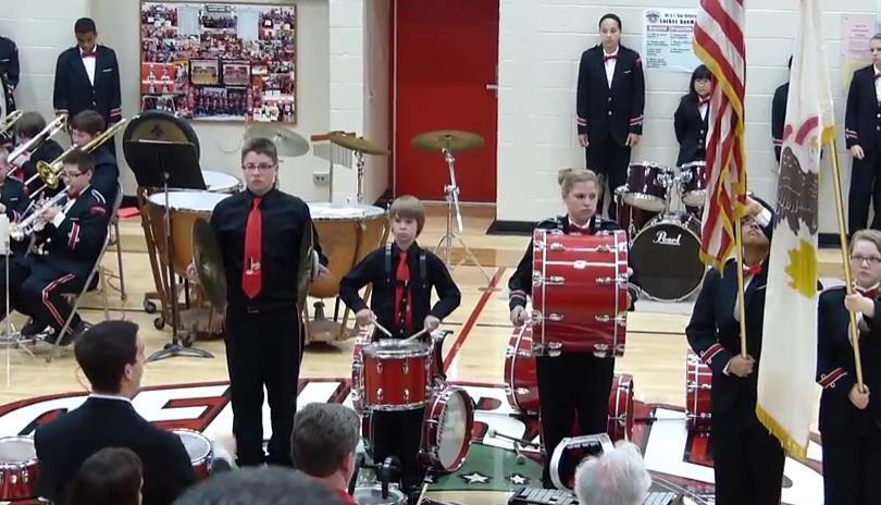 Reacţie INCREDIBILĂ. Ce face un elev de la o şcoală de muzică, în timpul unui spectacol. 3 milioane de oameni au văzut acest film (VIDEO)
