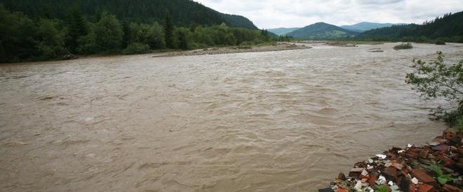 Hidrologii AVERTIZEAZĂ: Până săptămâna viitoare, debitul Dunării va depăşi cu mult media multianuală a lunii iunie