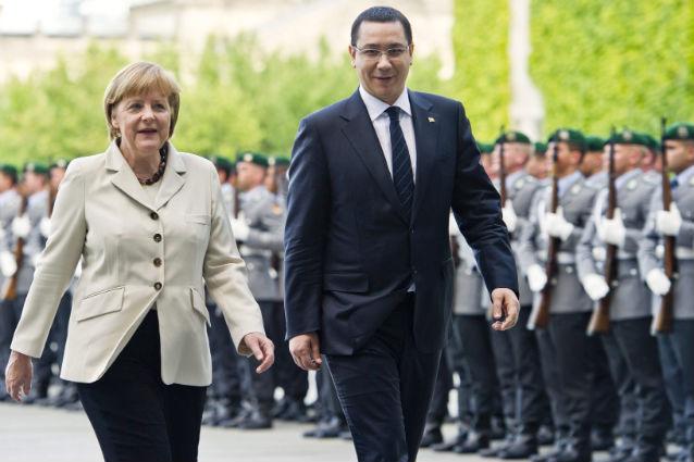 Mesajul lui Merkel către Ponta: &quot;Dorim să fim partenerul României, cu condiţia respectării statului de drept&quot;