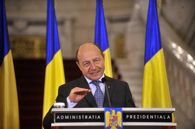 Traian Băsescu a declanşat procedura unui nou referendum privind Parlamentul unicameral şi numărul de parlamentari