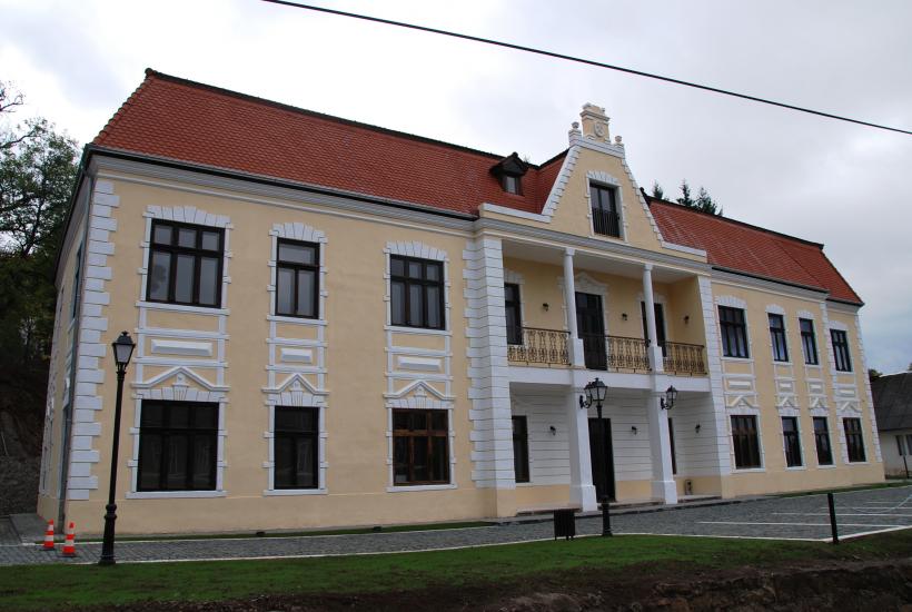 Roşia Montană: 20 de case din centrul istoric au fost restaurate 