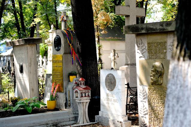 Slujbă de pomenire a lui Mihai Eminescu, sâmbătă, la Cimitirul Bellu