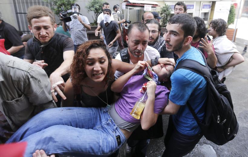 Guvernul turc anchetează medicii care au îngrijit protestatari!