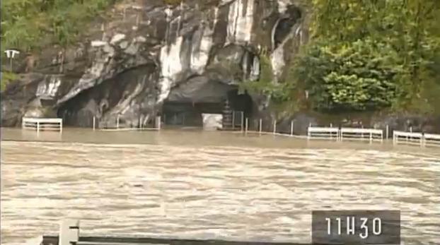 Inundaţie la cel mai mare centru de pelerinaj din lume – VIDEO!!!