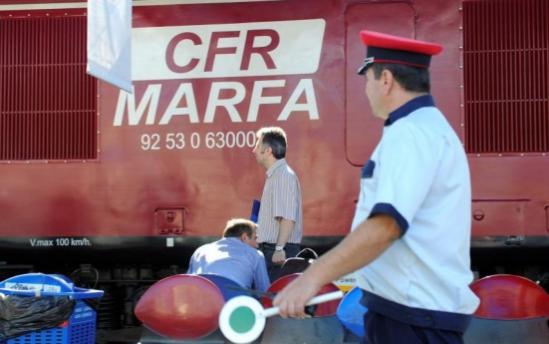 Fenechiu: Privatizarea CFR Marfă s-a făcut cu pistolul la tâmplă