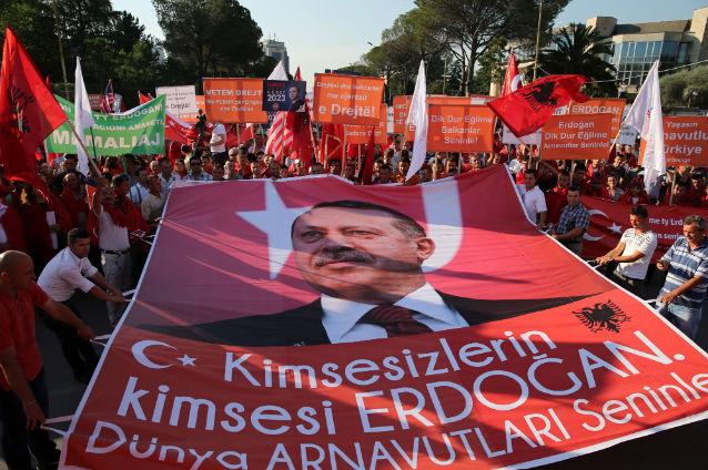 Turcia: Tulburările au afectat economia ţării, spune premierul Erdogan care afirmă că în spatele protestelor se află un grup de lobby al dobânzilor