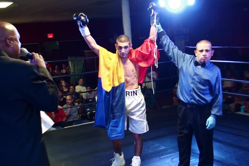 Campion şi muritor de foame în România, un român debutează spectaculos în boxul profesionist american