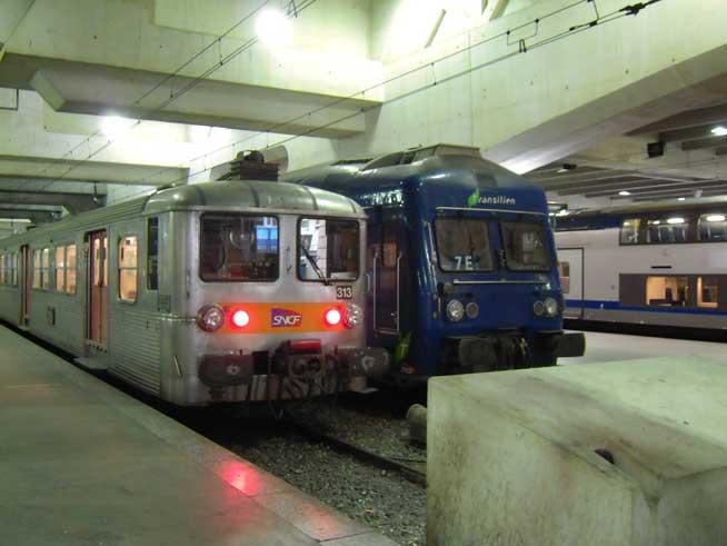 Scandalul azbestului din trenuri ajunge în România. Franţa ne trimite rame de tren dezafectate, pentru eliminarea azbestului