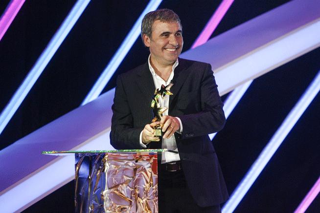 Hagi va înmâna premiul de 20 000 de euro câştigãtorului Next Star