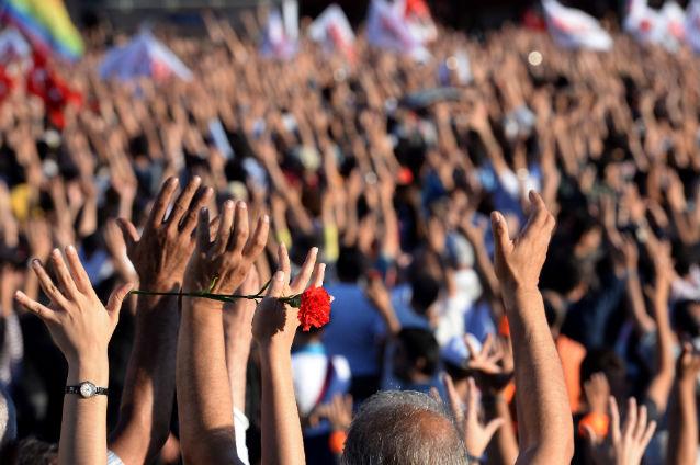 Regimul turc somează reţelele de socializare să coopereze la identificarea instigatorilor la manifestaţii