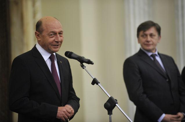 Antonescu despre declaraţia lui Băsescu privitoare la Constituţie: Acelaşi limbaj necontrolat, acelaşi limbaj iresponsabil
