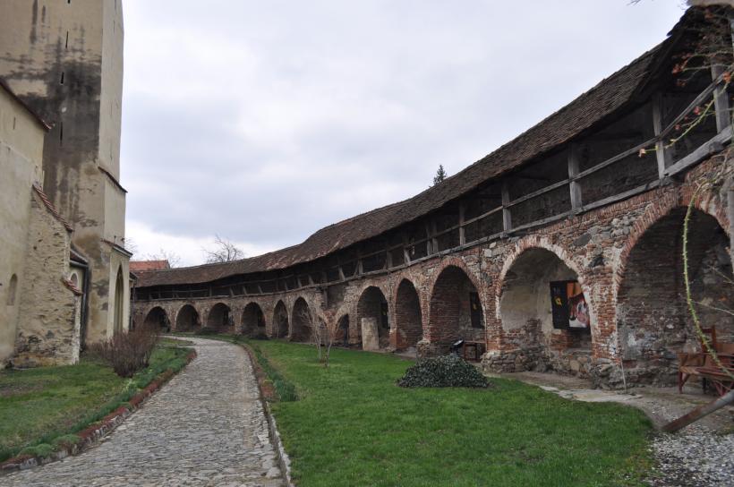 Cisnădie. Legendele bisericii fortificate