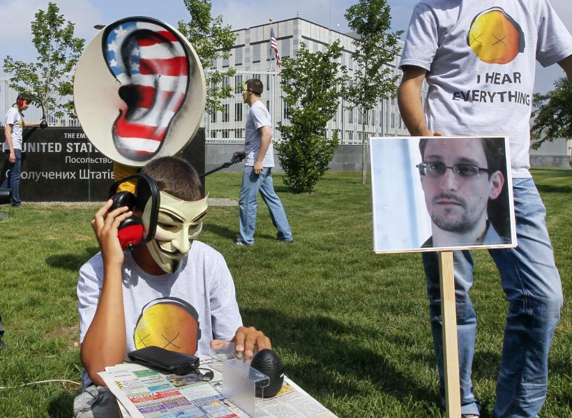 Preşedintele Ecuadorului: Soluţia transferării lui Snowden se află în mâna Rusiei