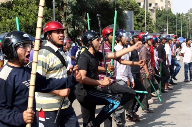 HAOS în Egipt: opoziţia ameninţă cu nesupunerea civică totală, armata ar putea interveni în următoarele 48 de ore
