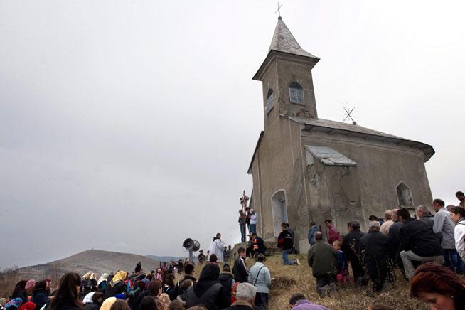 România caută soluţii pentru restituirea proprietăţilor bisericeşti (Washington Times)