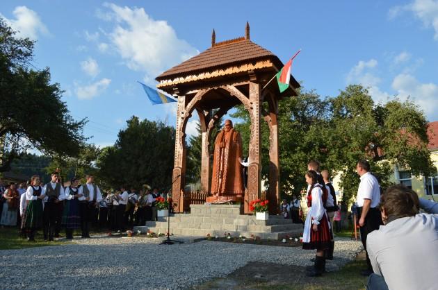 Interzisă timp de 95 de ani, statuia “Gardianul Carpaţilor” a fost ridicată în Harghita