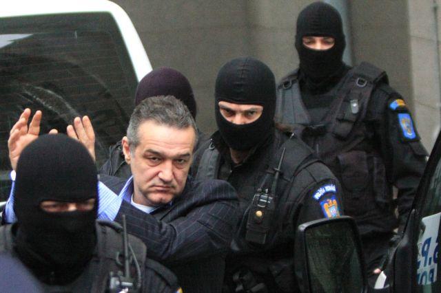 Penitenciarul Jilava a respins cererea de eliberare din penitenciar a lui Gigi Becali. Acesta dorea să fie prezent la înmormântarea mătuşii sale
