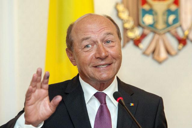 Băsescu a invitat un rapsod moldovean să cânte la botezul nepoatei. Cine este Ricky Ardezianu (VIDEO)