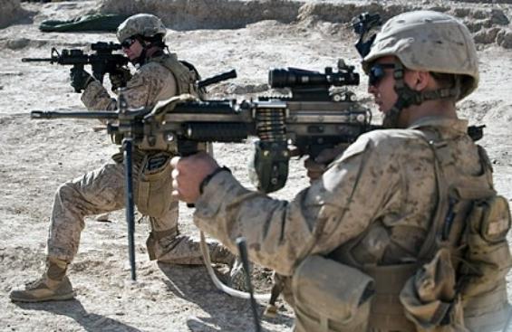 Trei soldaţi ai NATO şi un interpret afgan, UCIŞI într-un atentat sinucigaş, în Afganistan